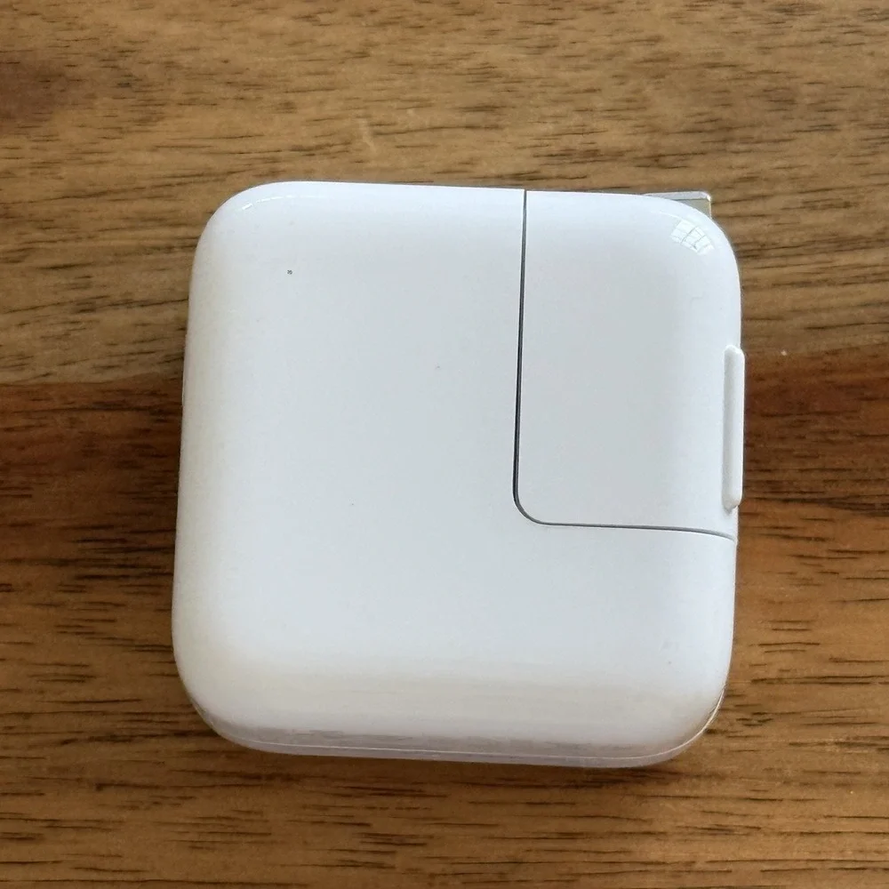 OEM Genuine Apple 12W 2.4A Power Adapter USB Charger For iPhone iPad iPod A1401